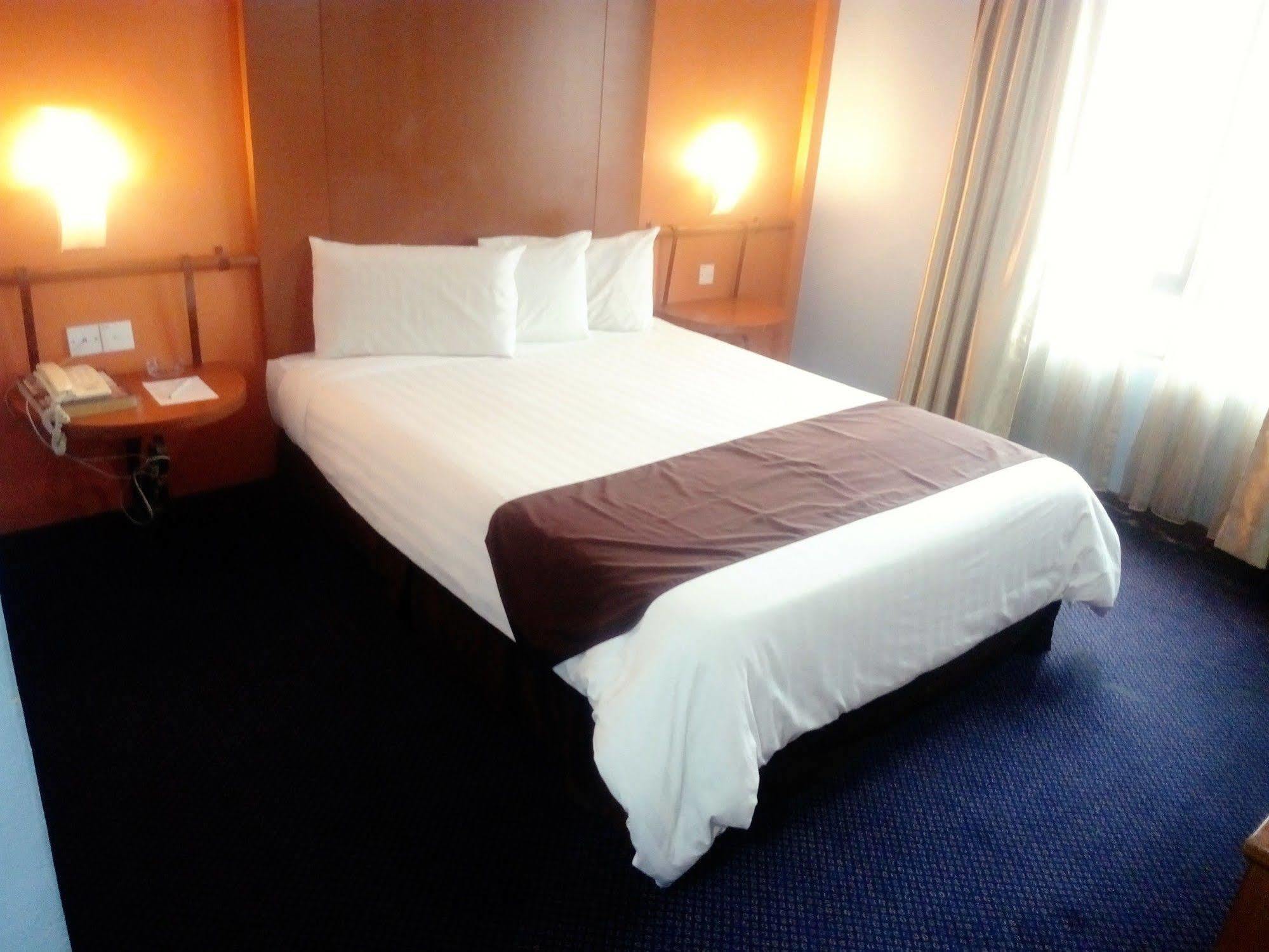 The Aston Hotel Nilai Exterior photo